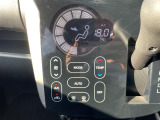【 オートエアコン 】車内温度を感知して自動で温度調整をしてくれるのでいつでも快適な車内空間を創り上げます!//