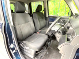 運転席シート廻りは使用感も少なく、良好な状態となっています。丁寧に使われていたことがよくわかりますね。
