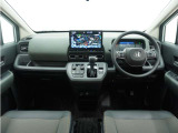 ◆インテリアパネル◆視界広々で非常に運転しやすくロングドライブでも疲れを感じさせないすっきりとまとまったインパネ周りです。