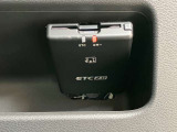 ETCを装備。これで高速道路の料金所もノーストレス。ノンストップで通過します。