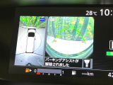 【アラウンドビューモニター】専用のカメラにより、上から見下ろしたような視点で360度クルマの周囲を確認することができます☆死角部分も確認しやすく、狭い場所での切り返しや駐車もスムーズに行えます。