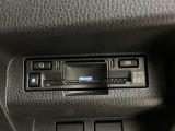高速道路で便利な【ETC2.0】を装備しています。光ビーコン搭載で渋滞情報などナビゲーションと連動することで機能も充実いたします。他、観光施設に立ち寄るための高速料金割引サービス等もございます。