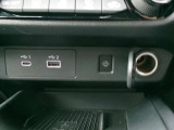 USB、タイプC、ソケットそれぞれ接続可能です。