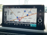 Honda CONNECTディスプレーを装備しております。Honda CONNECT対応で便利が広がったナビディスプレー。機能は増えても快適な操作性はそのままです。