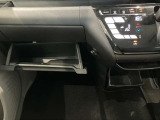 収納スペースもたくさん有ります☆車検証や小物類などすっきり収納♪