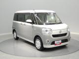 【右前斜め】ボンネットの先が見やすく、車両感覚が掴みやすい設計です。可愛らしいデザインがお出かけの気分を盛り上げ、毎日の運転を優しくサポートしてくれます。