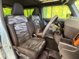 運転席シート廻りは使用感も少なく、良好な状態となっています。丁寧に使われていたことがよくわかりますね。