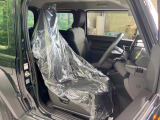 運転席シート廻りは使用感も少なく、良好な状態となっています。丁寧に使われていたことがよくわかりますね。