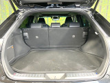 【パワーバックドア】スマートキーや運転席のボタンを押すだけでリアゲートが自動で開閉します!荷物を持っている時や、高い位置にあるバックドアを閉める際に便利な機能です♪