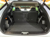 後席を格納すると、これだけの広さが!シーンに合わせたシートアレンジで、大きな荷物も積むことが出来ます♪