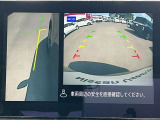 【アラウンドビューモニター】周囲を見渡せる映像で、スムースな駐車をサポートします