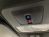 【SOSボタン】体調が悪くなったときや、事故に遭遇したとき、あおり運転にあっている時など、緊急時にボタンを押すと緊急サポートセンターにつながり、オペレーターが警察・救急への取次ぎを行います。