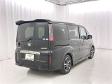 広々とした車内空間に優れた燃費性能。更にデザインも上質で人気のお車です!