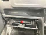 「収納スペース」使いやすい収納を、使いやすい場所に。様々な場所に収納スペースがあり使い勝手も良いので車内もスッキリして綺麗を保てます