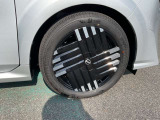 205/50R17インチタイヤ&アルミホイルが装着されています。