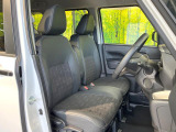 運転席シート廻りは使用感も少なく、良好な状態となっています。前オーナー様が丁寧に使っていたことがよくわかりますね。