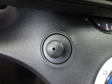 レジ袋などを掛けられる便利な、回転収納式フックです