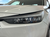 LEDヘッドライトは、点灯の瞬間から最大光量を発揮し、突然暗くなるトンネルなどでの安定感を高めます。