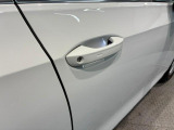 &rdquo;Keyless Access&rdquo;によって、ドアハンドルに手をかけるだけでドアロックが解除できます!