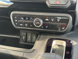 運転席助手席シートヒーター、プラズマクラスター技術搭載フルオートエアコン、USBジャック