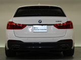 BMWのお車は、走行の安定性とコーナリングの良さを追求し、思い通りにハンドルの操作可能です。試乗車もご用意しておりますので、ぜひ&ldquo;駆け抜ける歓びをご体感ください!