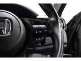 Hondaセンシングの機能のひとつ、アダプティブクルーズコントロール付!アクセルから足を離しても設定したスピードと前車との車間を保ち走行してくれます!車線維持もアシスト☆高速道路で疲労軽減ですね☆