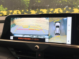 【パノラミックビューモニター】専用のカメラにより、上から見下ろしたような視点で360度クルマの周囲を確認することができます☆死角部分も確認しやすく、狭い場所での切り返しや駐車もスムーズに行えます。
