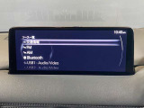 BluetoothやUSBなど多彩なメディアに対応したCX-5のセンターディスプレイ。お気に入りの音楽とともに快適なドライブを楽しめます。使いやすく機能的なオーディオを、ぜひ店頭でお確かめください