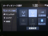 ディスプレイオーディオを装備。スマートフォンと車を繋ぐことで、これまでのナビに加えて色々なサービスが楽しめます。