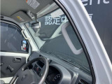 乗り降りに便利なグリップあります☆
