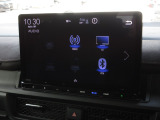 ナビゲーションは純正11.4インチメモリーナビ(LXM-237VFLi)を装着しております。AM、FM、CD、DVD再生、Bluetooth、音楽録音再生、フルセグTVがご使用いただけます。