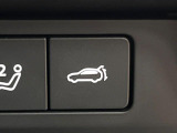 【パワーバックドア】スマートキーや運転席のボタンを押すだけでリアゲートが自動で開閉します!荷物を持っている時や、高い位置にあるバックドアを閉める際に便利な機能です♪