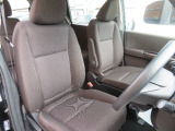 前席の画像です。是非運転席に座っていただき視界等をご確認ください。