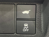 【パワーバックドア】スマートキーや運転席のボタンを押すだけでリアゲートが自動で開閉します!荷物を持っている時や、高い位置にあるバックドアを閉める際に便利な機能です♪