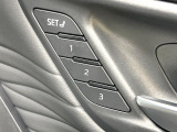 【メモリーシート】ドライバーごとに設定したシート位置を記憶して、ボタン一つで切り替えできる便利な機能!運転する方が複数名いらっしゃるご家庭におすすめです