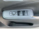 運転席のパワーウインドウ等操作部