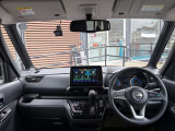 運転席周りの視界もよくハンドルも軽い取り回しなのですごく運転がしやすい車です。