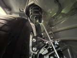 お車を安心してお乗りいただく為には、足回りの定期点検が欠かせません。サービスサポート(有償保証)では無料点検もご提供しており、安心のカーライフをお過ごしいただけるサポート体制が整っています。