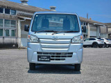 【認定中古車】厳しい品質チェックにより選び抜かれた車両には、状態に応じて「マツダ認定U-carプレミアム」と「マツダ認定U-car」の2つのグレードを設定しています。