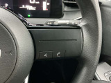 【ステアリングスイッチ】運転中に前方から目線をそらすことなくオーディオ等の操作が可能な便利機能!安心&快適なドライブを演出してくれます。