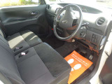 ☆ベンチシートで運転席シート等綺麗です!タバコ臭有りません^^