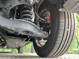 お車を安心してお乗りいただく為には、足回りの定期点検が欠かせません。サービスサポート(有償保証)では無料点検もご提供しており、安心のカーライフをお過ごしいただけるサポート体制が整っています。