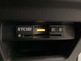 ハンドルの右下にETC2.0がついています。高速道路の料金所の通過も楽々です!。 カードの取り出しもしやすい場所についています。