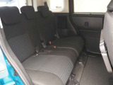 ゆとりある広々とした車内空間は、ドライブを始め買い物やレジャーなど、幅広く活躍します。一人でもみんなとでもお出かけを楽しみましょう!