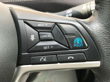 注目の【プロパイロット】付き!前を走行している車との車間距離を把握して、減速や停車をしたり前進したりを自動で促してくれます!高速道路などではハンドルも自動で支援!