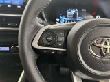 ステアリング左側のスイッチになります。オーディオの操作が手元でできますので運転の妨げにならないので安心して運転できます。