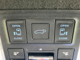 【パワーバックドア】スマートキーや運転席のボタンを押すだけでリアゲートが自動で開閉します!荷物を持っている時や、高い位置にあるバックドアを閉める際に便利な機能です♪