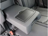 Audi正規ディーラーが高品質をお約束。高度な訓練・教育を受けたAudi専任メカニックが、100項目にもおよぶ精密な点検を実施いたします。すべてをクリアしたAudi車だけが、あなたのお手元に届けられるのです。