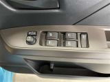 パワーウィンドウスイッチで運転席から全席の窓の開閉ができます♪
