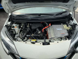 e-POWERはエンジンを発電専用にしてエンジンの作動時間を短縮。さらに、ごくわずかな減速でも回生エネルギーがとれるよう設定して、あらゆる走りのシーンで優れた燃費性能を発揮します。